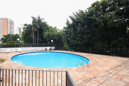 Apartamento à venda com 220m², 4 quartos e 4 vagas Apartamento à venda com 220m², 4 quartos e 4 vagasPiscina 1