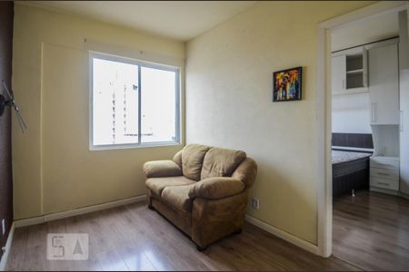 Sala de apartamento para alugar com 1 quarto, 40m² em Centro Histórico, Porto Alegre