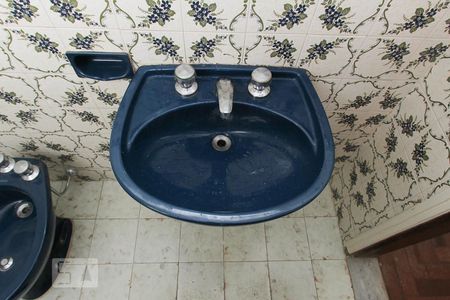 Apartamento para alugar com 100m², 3 quartos e 1 vaga Apartamento para alugar com 100m², 3 quartos e 1 vagaBanheiro da Suíte