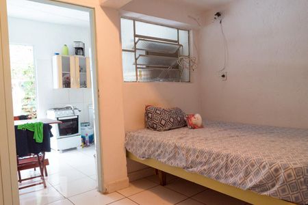 Quarto de casa para alugar com 1 quarto, 40m² em Parque Peruche, São Paulo
