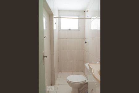 Banheiro de casa para alugar com 1 quarto, 40m² em Parque Peruche, São Paulo