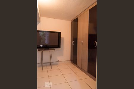 Quarto de casa para alugar com 1 quarto, 40m² em Parque Peruche, São Paulo