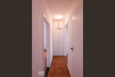 Corredor de apartamento à venda com 3 quartos, 110m² em Alto da Lapa, São Paulo