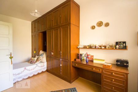 Casa à venda com 230m², 3 quartos e 2 vagasQuarto 2