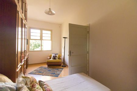 Casa à venda com 230m², 3 quartos e 2 vagasQuarto 2