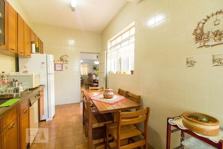 Casa à venda com 230m², 3 quartos e 2 vagasCozinha