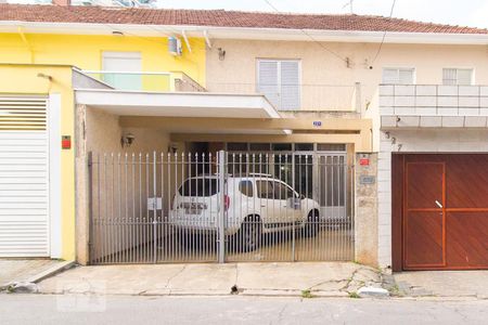 Casa à venda com 230m², 3 quartos e 2 vagasFachada