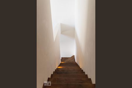 Apartamento para alugar com 78m², 1 quarto e 2 vagasEscada