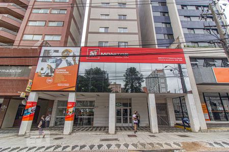 Fachada de apartamento para alugar com 1 quarto, 32m² em Rebouças , Curitiba