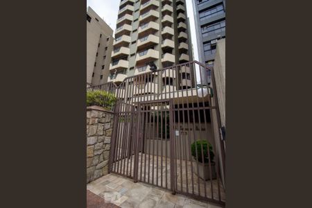 Apartamento para alugar com 205m², 3 quartos e 2 vagasFachada do Condomínio