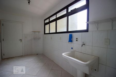 Apartamento para alugar com 205m², 3 quartos e 2 vagasÁrea de Serviço