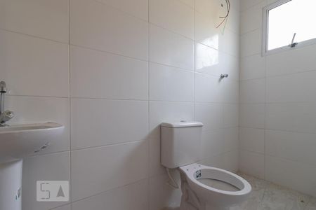 Banheiro da Suíte 1 de casa de condomínio à venda com 2 quartos, 80m² em Parque Boturussu, São Paulo