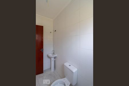 Casa de condomínio à venda com 80m², 2 quartos e 1 vaga Casa de condomínio à venda com 80m², 2 quartos e 1 vagaBanheiro da Suíte 1