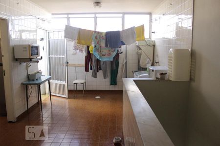 Casa à venda com 330m², 4 quartos e 5 vagasÁrea de Serviço