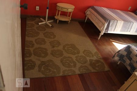 Casa à venda com 330m², 4 quartos e 5 vagasQuarto 2