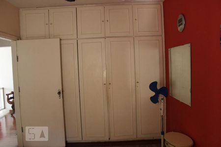 Casa à venda com 330m², 4 quartos e 5 vagasQuarto 2