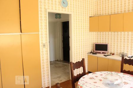Casa à venda com 330m², 4 quartos e 5 vagasCozinha