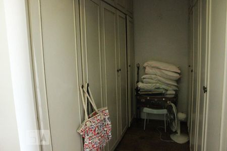 Casa à venda com 330m², 4 quartos e 5 vagasCloset da suíte