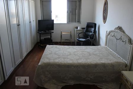 Casa à venda com 330m², 4 quartos e 5 vagasSuíte