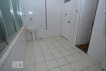 Apartamento para alugar com 150m², 3 quartos e 1 vagaÁrea de Serviço