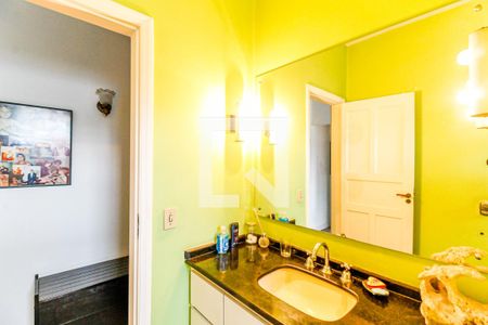 Casa à venda com 190m², 3 quartos e 5 vagasBanheiro Social