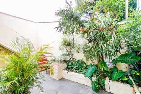 Casa à venda com 190m², 3 quartos e 5 vagasQuintal