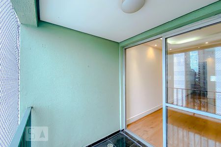 Apartamento à venda com 80m², 3 quartos e 2 vagasVaranda