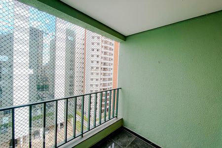 Apartamento à venda com 80m², 3 quartos e 2 vagasVaranda