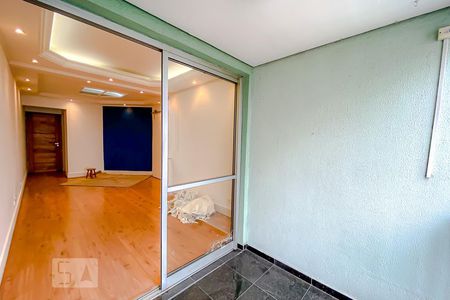 Apartamento à venda com 80m², 3 quartos e 2 vagasVaranda