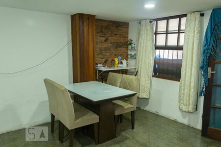Casa à venda com 313m², 7 quartos e 2 vagas