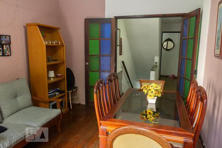 Casa à venda com 313m², 7 quartos e 2 vagas