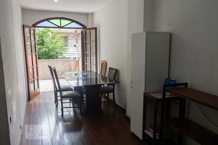 Casa à venda com 313m², 7 quartos e 2 vagas