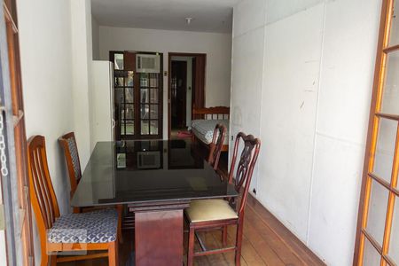 Casa à venda com 313m², 7 quartos e 2 vagas