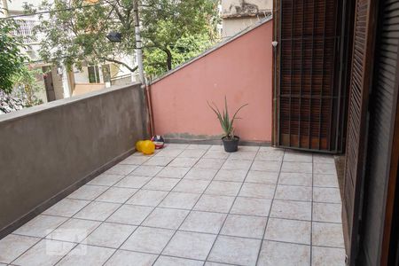 Casa à venda com 313m², 7 quartos e 2 vagas Casa à venda com 313m², 7 quartos e 2 vagasvaranda do primeiro andar