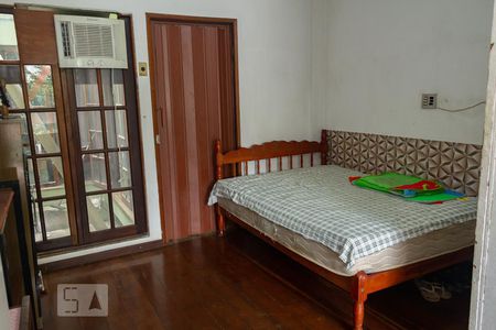 Casa à venda com 313m², 7 quartos e 2 vagas