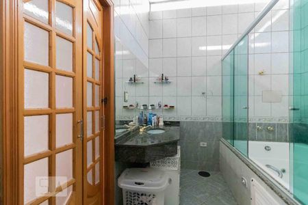 Casa para alugar com 230m², 3 quartos e 2 vagasBanheiro