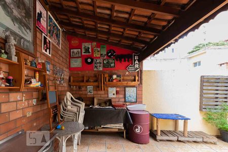 Casa para alugar com 230m², 3 quartos e 2 vagasÁrea Externa - Churrasqueira