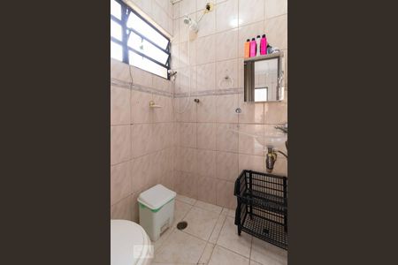 Casa para alugar com 230m², 3 quartos e 2 vagasBanheiro de Serviço