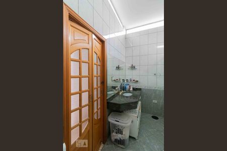 Casa para alugar com 230m², 3 quartos e 2 vagasBanheiro