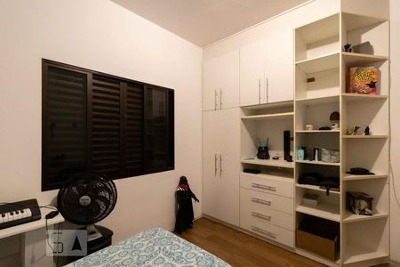 Casa para alugar com 230m², 3 quartos e 2 vagasQuarto 3