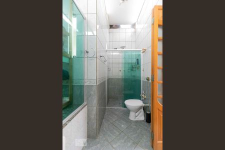 Casa para alugar com 230m², 3 quartos e 2 vagasBanheiro