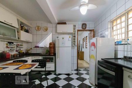 Casa para alugar com 230m², 3 quartos e 2 vagasCozinha