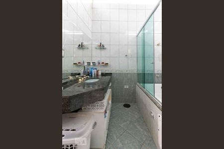 Casa para alugar com 230m², 3 quartos e 2 vagasBanheiro