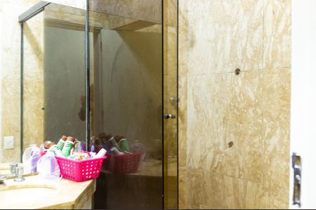 Apartamento à venda com 316m², 4 quartos e 1 vagaBanheiro Social 2