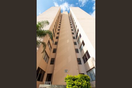 Apartamento para alugar com 48m², 2 quartos e 1 vaga Apartamento para alugar com 48m², 2 quartos e 1 vagaFachada