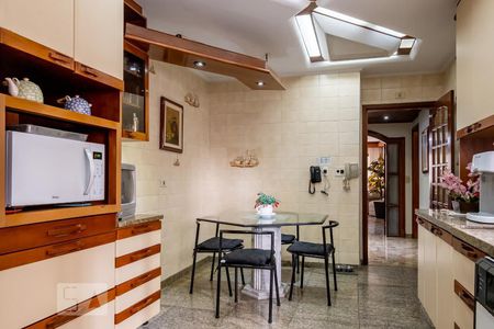 Apartamento para alugar com 185m², 4 quartos e 3 vagasCozinha