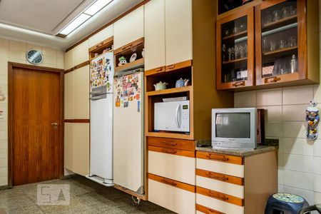 Apartamento para alugar com 185m², 4 quartos e 3 vagasCozinha