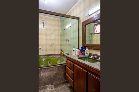 Apartamento para alugar com 185m², 4 quartos e 3 vagasBanheiro do Quarto 4