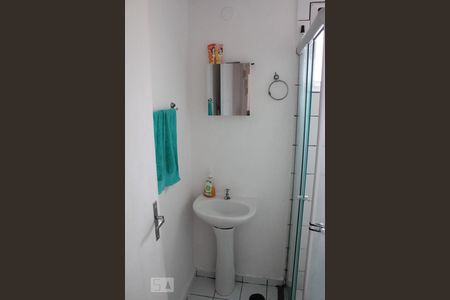 Banheiro de apartamento à venda com 2 quartos, 47m² em Vila Tupi, Várzea Paulista