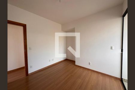 Apartamento à venda com 239m², 4 quartos e 3 vagasQuarto 2
